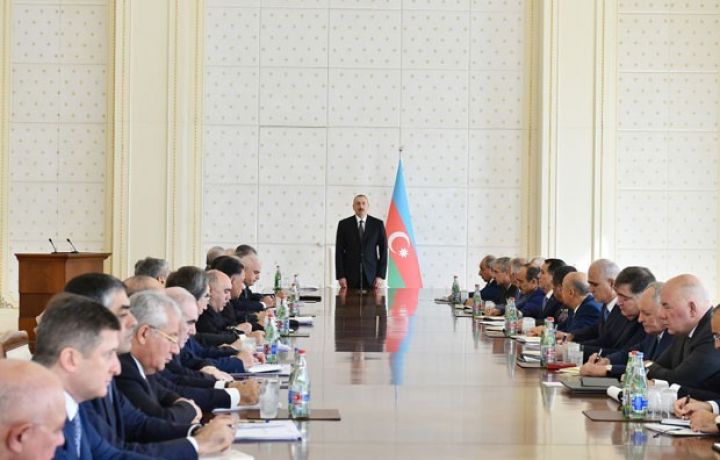 İlham Əliyevin sədrliyi ilə iclas keçirilib - YENİLƏNİB