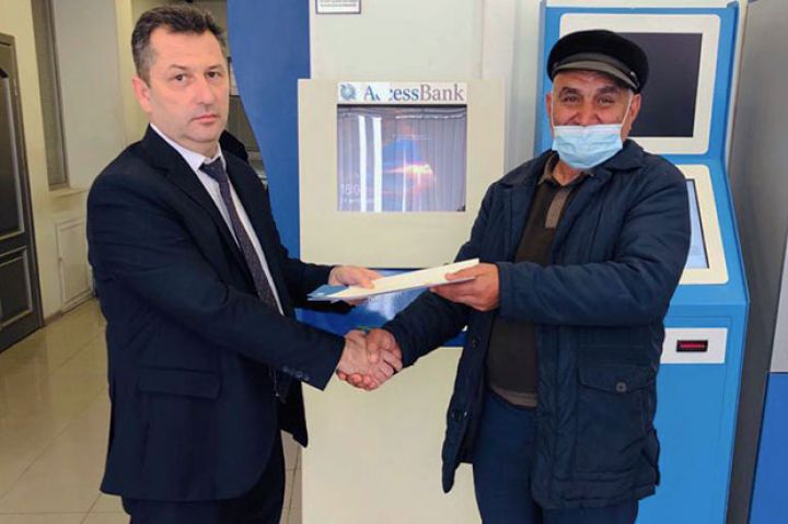 “AccessBank” fermerlərə mikrokredit verən ilk bank oldu