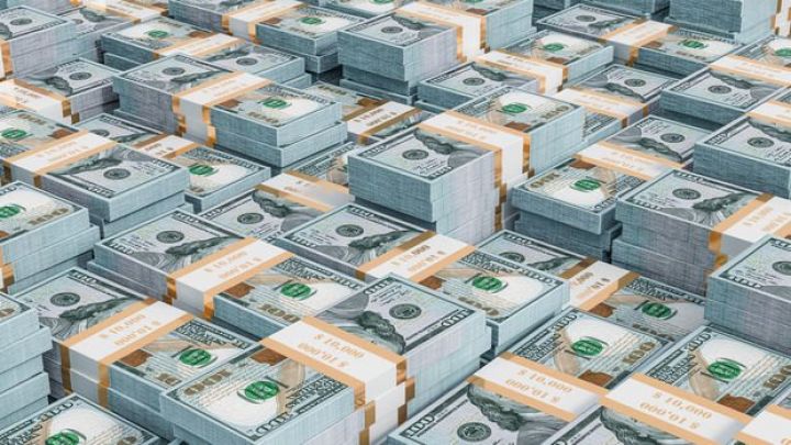 Hərracda Dollara tələb 80 milyonu aşdı