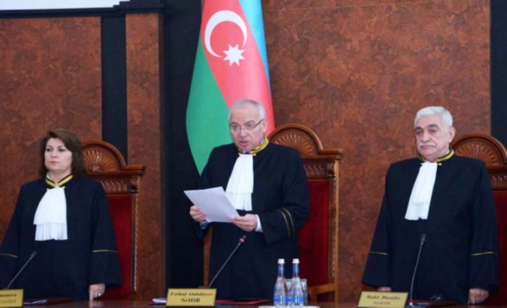 Konstitusiya Məhkəməsi əmək müqaviləsinin ləğvini nəzərdə tutan hallara dair qərar qəbul etdi