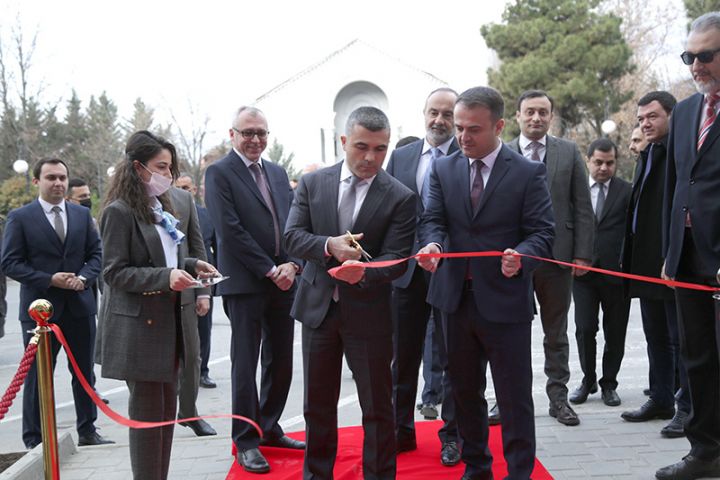 Bank Respublika Şəkidə müasir konseptdə yeni filialını açdı