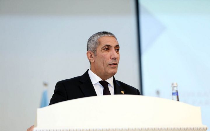 “Elman Rüstəmova təşəkkür etmək lazım idi”