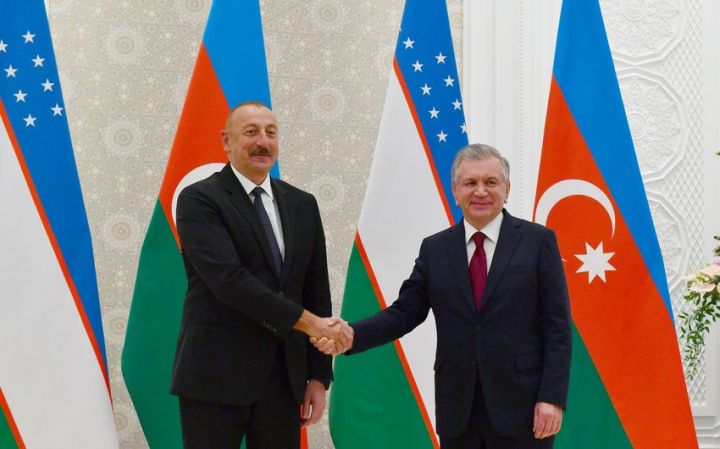 Özbəkistan prezidenti Əliyevə zəng edib, layihələrin sürətləndirilməsinə toxunulub