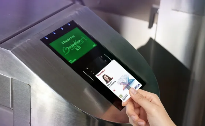 Bakı metrosunda gediş haqqının bank kartları ilə ödənilməsi sistemi test rejimində istifadəyə verilib