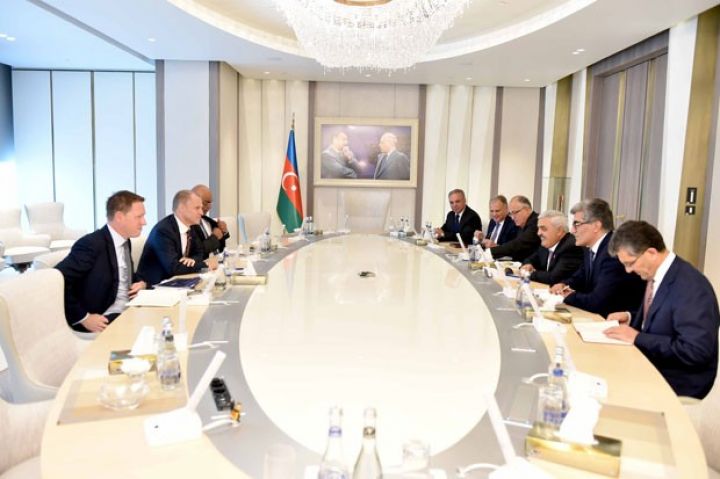 "Qarabağ" yatağı, “Əşrəfi” və “Dan Ulduzu” strukturlarının işlənilməsi müzakirə edildi