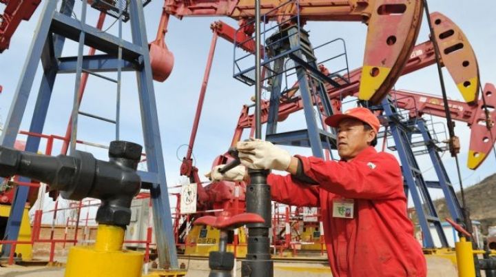 Qeyri-neft sektoru 9,9%, neft sektoru 0,9 faiz artıb