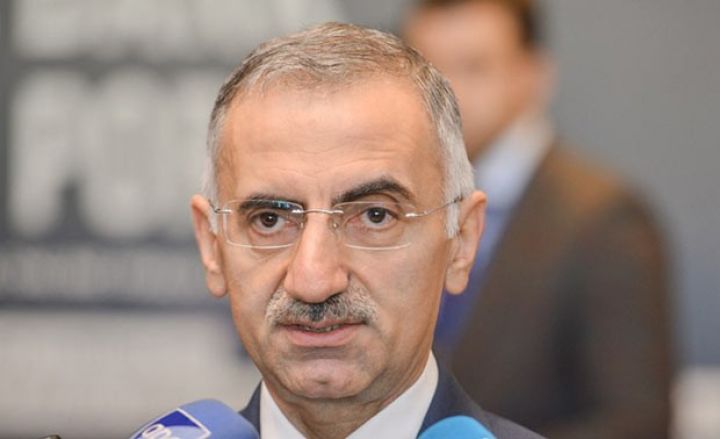 Nazir müavinindən internetin sürəti barədə iradlara münasibət