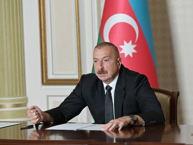 "Karantin rejimi hamımızı yorur”