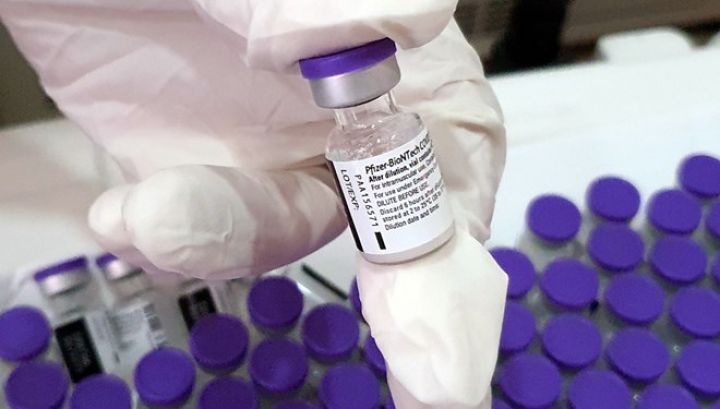 "İnsanların hər il koronavirus peyvəndi etdirmələri lazım olacaq"
