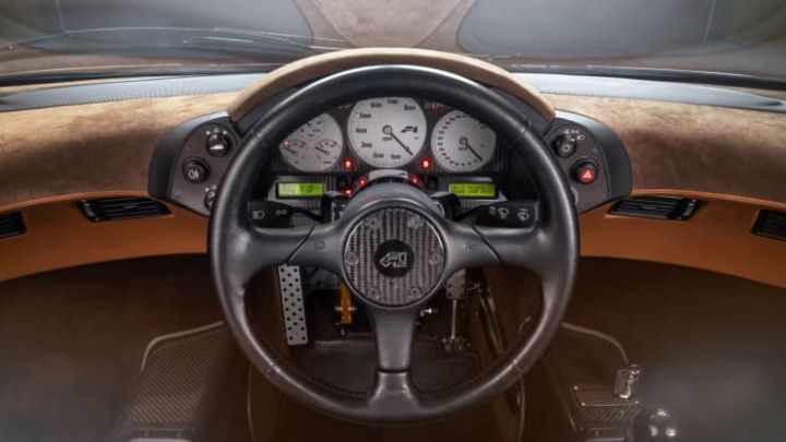 30 il öncə 100 ədəd buraxılan, 390 km sürülən avtomobil rekord qiymətə satılıb