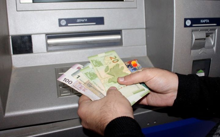Müavinətlər üzrə 554 milyon manat, Prezident təqaüdləri üzrə 348 milyon manat ödənilib