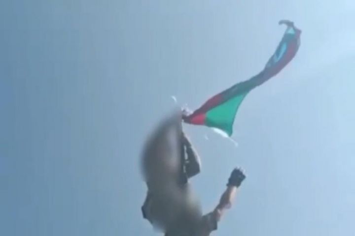 Buzdux dağında Azərbaycan bayrağı dalğalanır