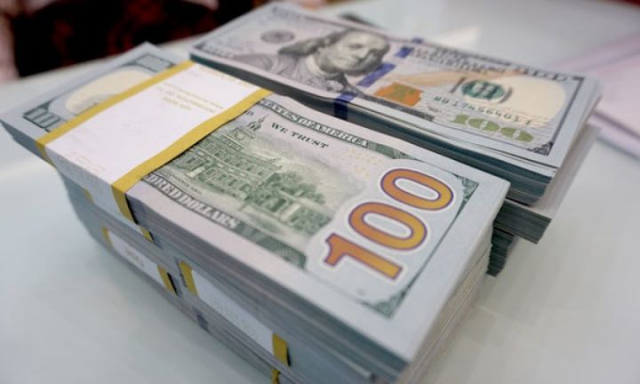 Mərkəzi Bankın xarici valyuta əməliyyatlarından gəlirləri 33 %-dən çox artıb