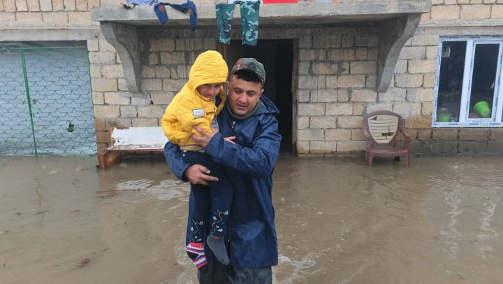 Lənkəranın kəndlərində subasma: Bu vaxtadək 22 nəfər vətəndaş təxliyə olunub - VİDEO/FOTO
