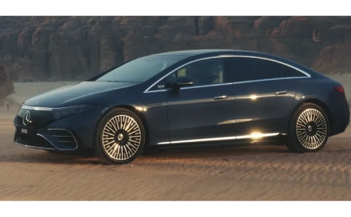 Mercedes-Benz EQS — səssiz və güclü performans